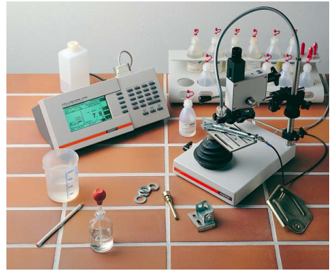 帶有V24測(cè)量臺(tái)的COULOSCOPE CMS儀器測(cè)量示例